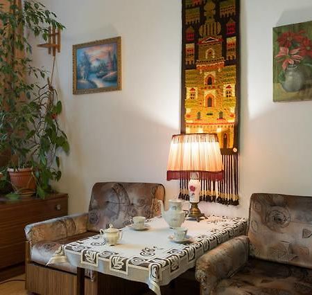 Feel The Old Socialist Style Apartment Krakow Bagian luar foto