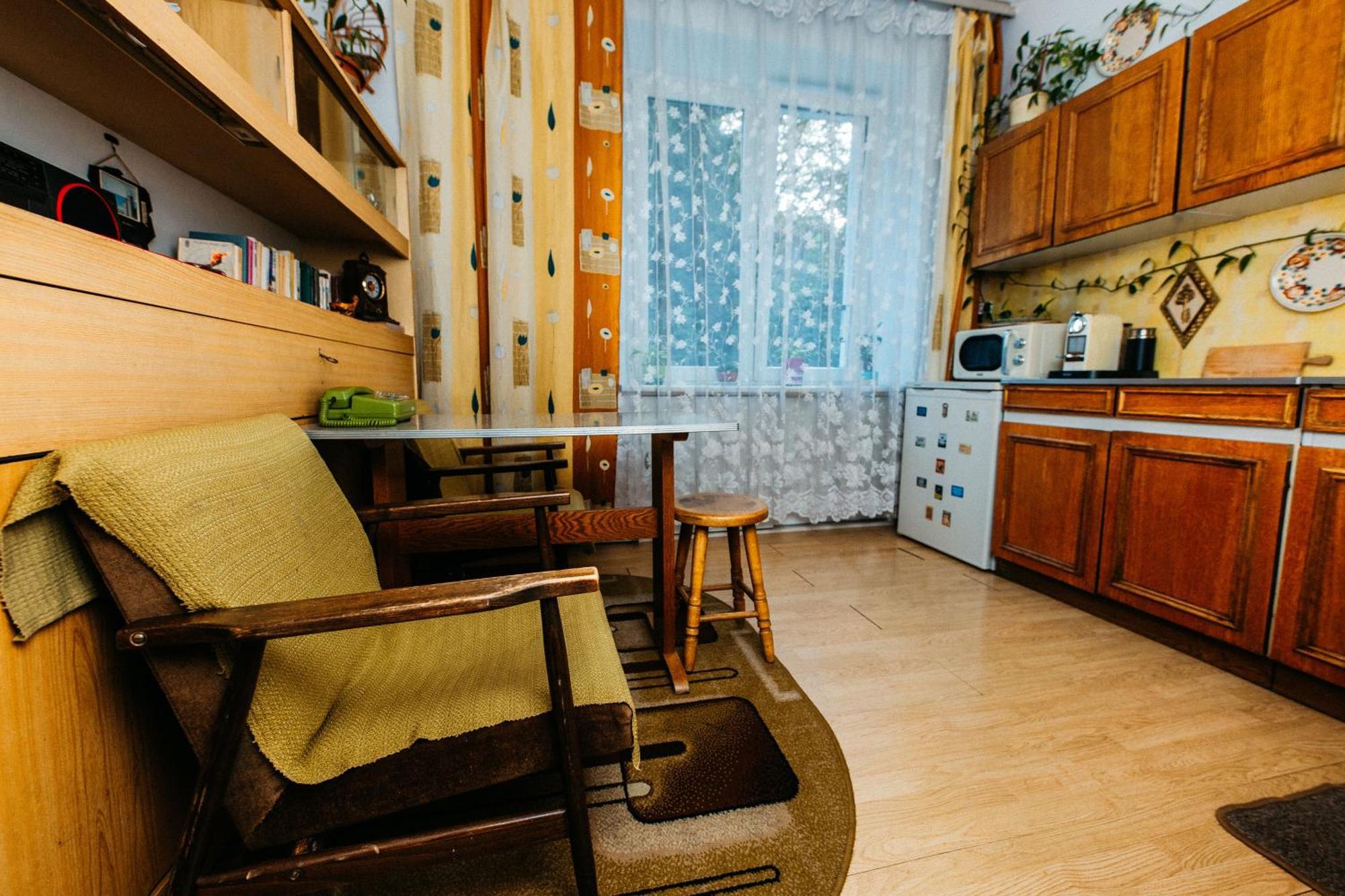 Feel The Old Socialist Style Apartment Krakow Bagian luar foto