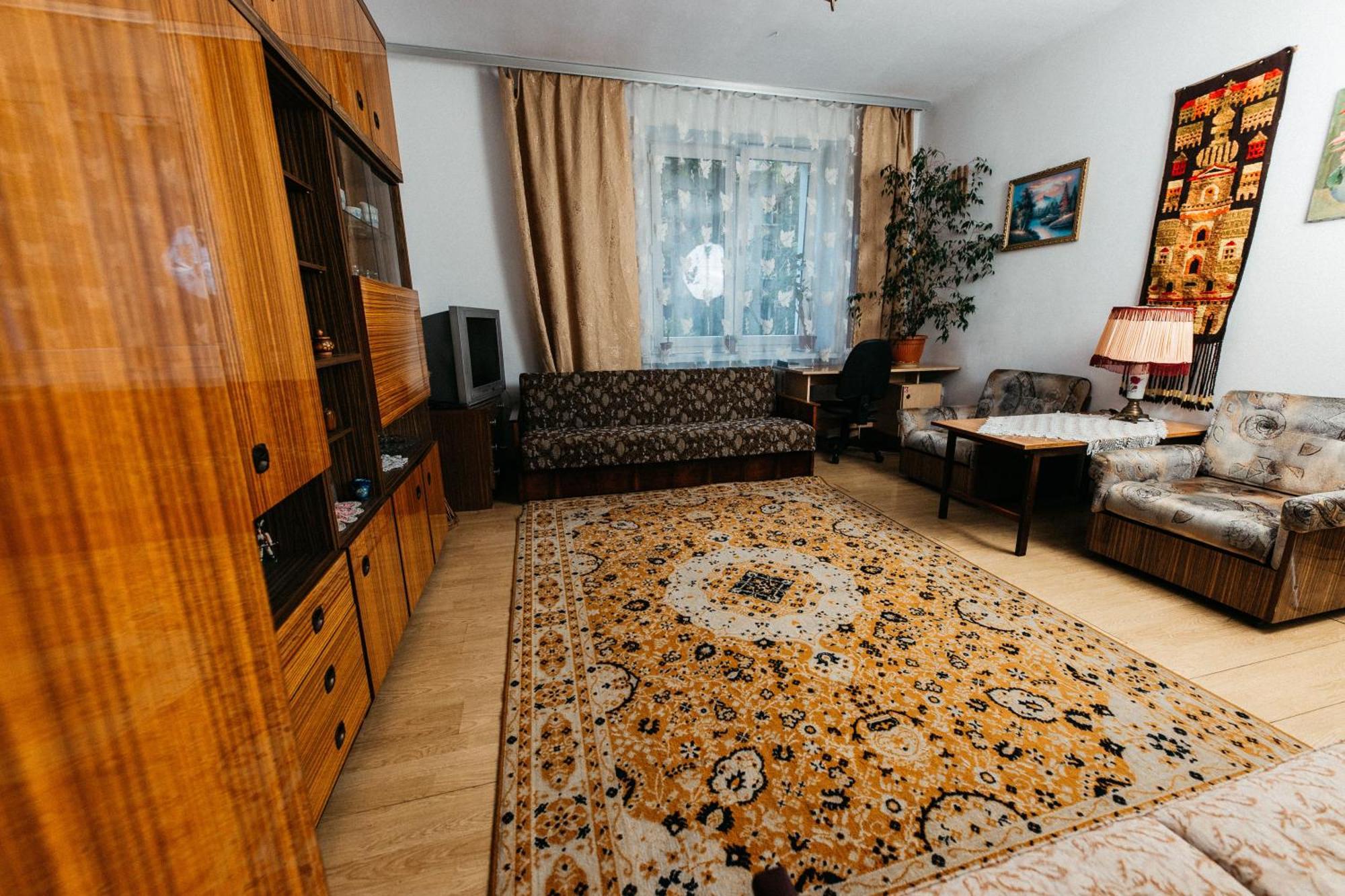 Feel The Old Socialist Style Apartment Krakow Bagian luar foto