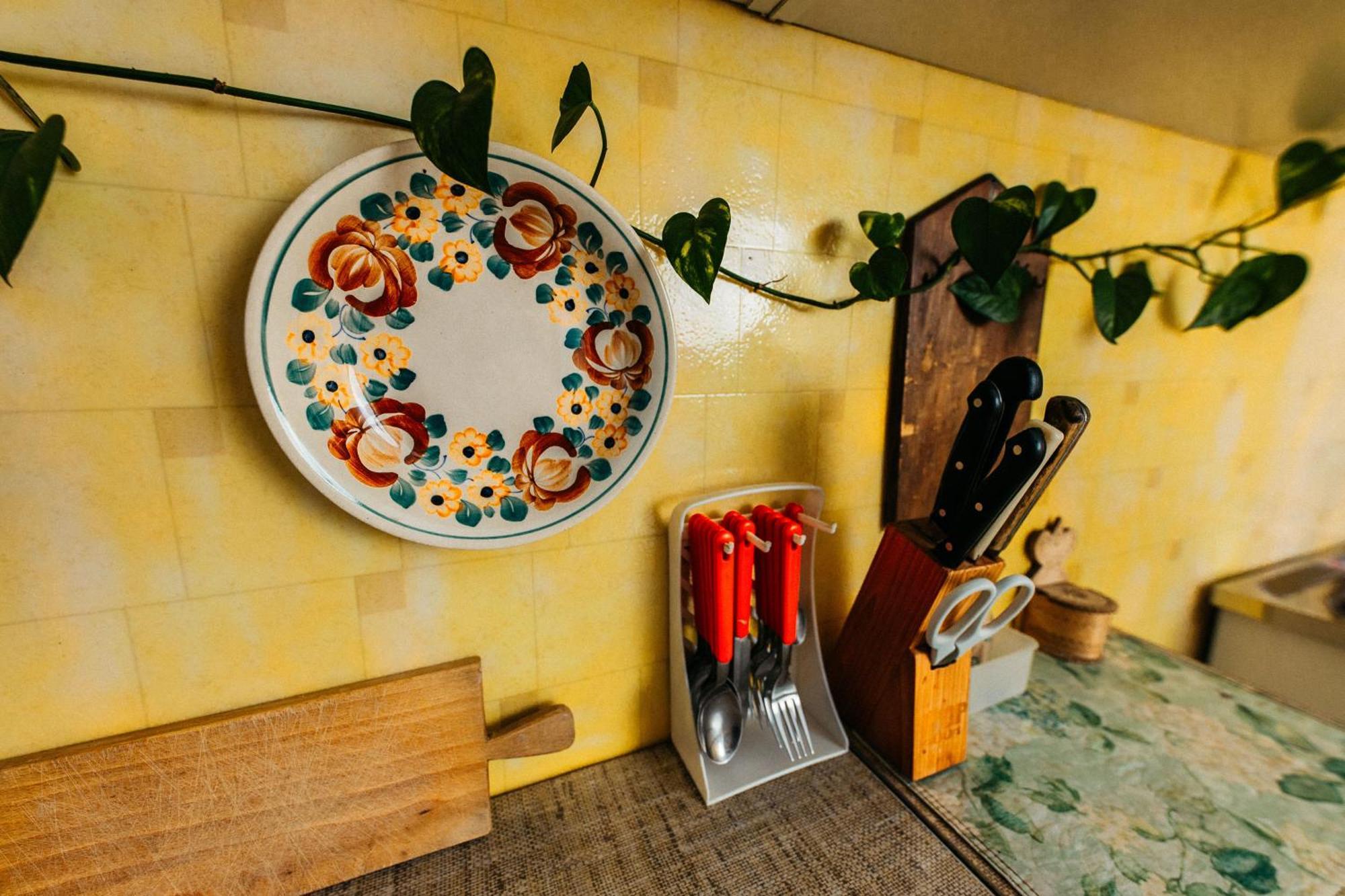 Feel The Old Socialist Style Apartment Krakow Bagian luar foto